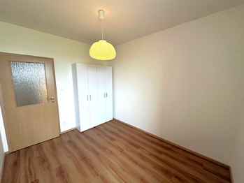 2. pokoj - Pronájem bytu 3+kk v osobním vlastnictví 75 m², Klecany