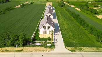 pohled na rodinné domy - Prodej domu 151 m², Lysice