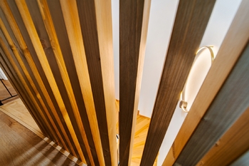 zábradlí detail - Prodej domu 151 m², Lysice