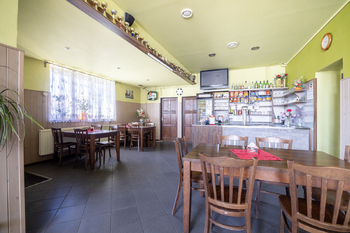 Prodej obchodních prostor 650 m², Čelákovice
