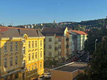 Výhled z oken - Pronájem bytu 3+1 v družstevním vlastnictví 61 m², Teplice
