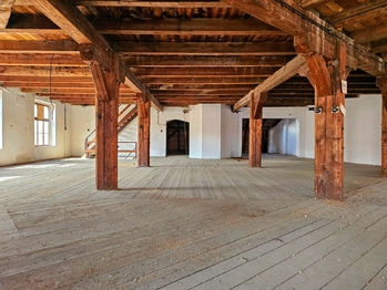 Prodej skladovacích prostor 2000 m², Žatec
