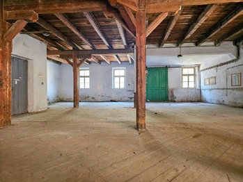 Prodej skladovacích prostor 2000 m², Žatec