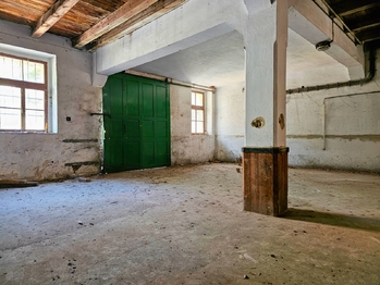 Prodej skladovacích prostor 2000 m², Žatec
