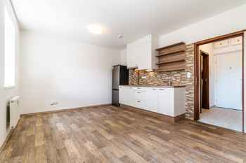 Pronájem bytu 1+kk v osobním vlastnictví 26 m², Praha 9 - Dolní Počernice