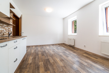 Pronájem bytu 1+kk v osobním vlastnictví 26 m², Praha 9 - Dolní Počernice
