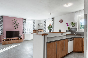 1. NP - denní pokoj ... - Prodej domu 159 m², Lípa