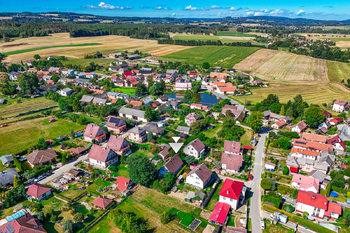 klidná obec ... - Prodej domu 165 m², Hurtova Lhota