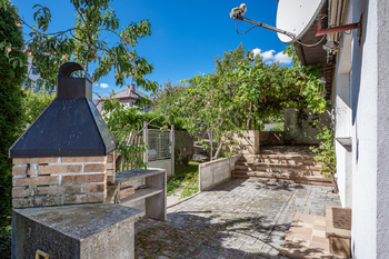 ze zahrady na terasy ... - Prodej domu 165 m², Hurtova Lhota