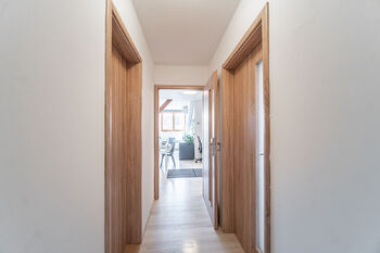 Pronájem bytu 3+kk v družstevním vlastnictví 50 m², Praha 8 - Libeň
