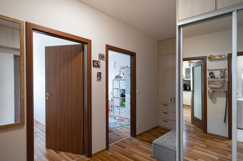Prodej bytu 3+kk v osobním vlastnictví 73 m², Praha 10 - Uhříněves