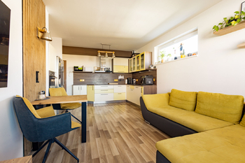 Prodej bytu 3+kk v osobním vlastnictví 73 m², Praha 10 - Uhříněves