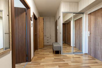 Prodej bytu 3+kk v osobním vlastnictví 73 m², Praha 10 - Uhříněves