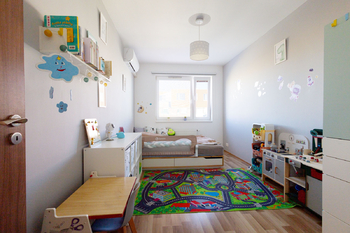 Prodej bytu 3+kk v osobním vlastnictví 73 m², Praha 10 - Uhříněves