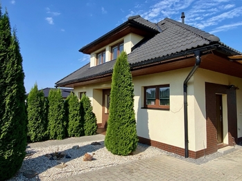 Krásný dům u Prahy - Prodej domu 166 m², Křenice