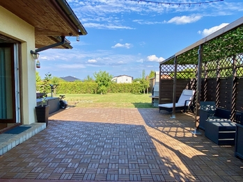 Terasa - Prodej domu 166 m², Křenice