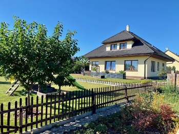 Mnoho využití zahrady - Prodej domu 166 m², Křenice