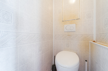 Samostatná toaleta - Pronájem bytu 3+1 v osobním vlastnictví 78 m², Praha 4 - Chodov