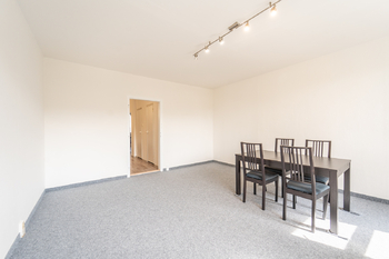 Obývací pokoj - Pronájem bytu 3+1 v osobním vlastnictví 78 m², Praha 4 - Chodov