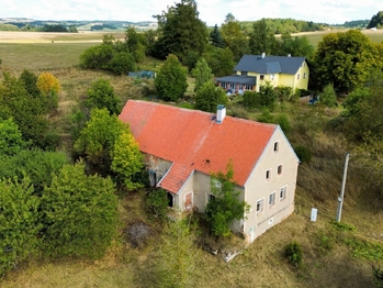 Prodej pozemku 2000 m², Bochov