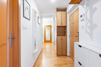 Prodej bytu 3+kk v osobním vlastnictví 76 m², Praha 6 - Dejvice