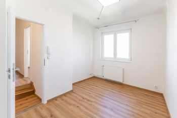 Pronájem domu 126 m², Praha 4 - Braník