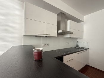 Pronájem bytu 2+kk v osobním vlastnictví 56 m², Praha 9 - Vysočany