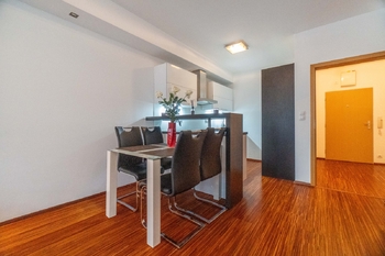 Pronájem bytu 2+kk v osobním vlastnictví 56 m², Praha 9 - Vysočany