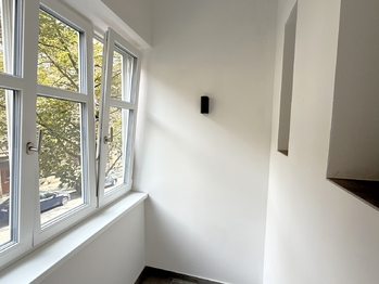 Pronájem bytu 2+kk v družstevním vlastnictví 55 m², Praha 9 - Vysočany