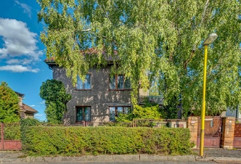 Prodej domu 300 m², Uhlířské Janovice