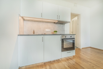 Prodej bytu 1+kk v osobním vlastnictví 37 m², Praha 4 - Modřany
