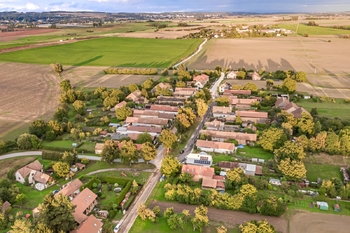 Prodej pozemku 2619 m², Ostroměř