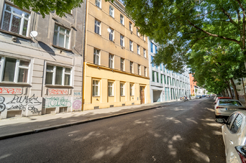 Prodej bytu 2+1 v osobním vlastnictví 62 m², Praha 8 - Karlín