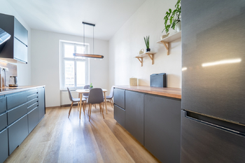 Prodej bytu 2+1 v osobním vlastnictví 62 m², Praha 8 - Karlín