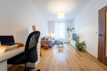 Prodej bytu 2+1 v osobním vlastnictví 62 m², Praha 8 - Karlín