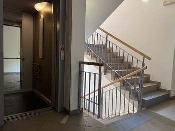Pronájem bytu 1+kk v osobním vlastnictví 28 m², Praha 5 - Smíchov