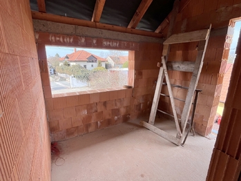 Obývací pokoj - Prodej domu 95 m², Hořín