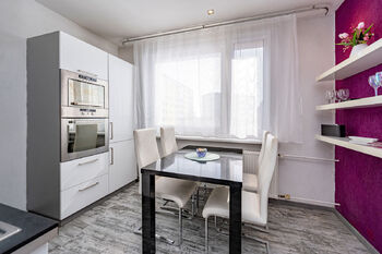jídelní kout - Pronájem bytu 1+1 v osobním vlastnictví 35 m², Neratovice