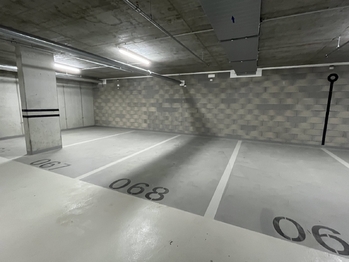 parkovací stání - Pronájem bytu 2+kk v osobním vlastnictví 63 m², Praha 9 - Vysočany