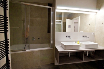 koupelna - Pronájem kancelářských prostor 363 m², Praha 4 - Krč
