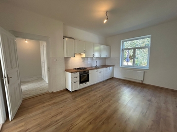 Pronájem domu 90 m², Benešov