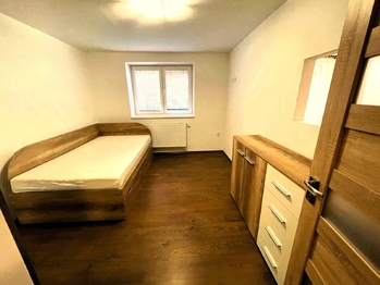 Pronájem bytu 2+1 v osobním vlastnictví 52 m², Chvaletice