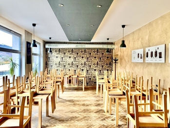 hlavní sál přízemí - Pronájem restaurace 400 m², Malá Skála
