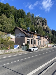 Pronájem restaurace 400 m², Malá Skála