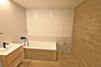 Koupelna - Pronájem bytu 2+kk v osobním vlastnictví 86 m², České Budějovice