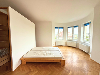 Pronájem bytu 2+1 v osobním vlastnictví 85 m², Praha 5 - Hlubočepy