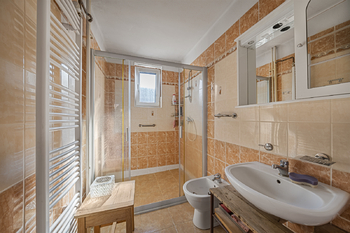 Prodej domu 226 m², Člunek