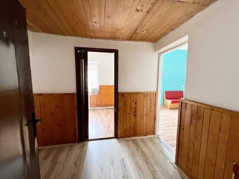 Vstup do bytu v 1.NP - Prodej domu 121 m², Duchcov