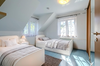 Prodej domu 243 m², Zvánovice