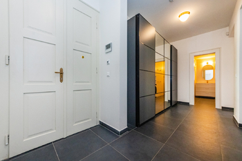 Pronájem bytu 2+kk v osobním vlastnictví 76 m², Praha 6 - Bubeneč